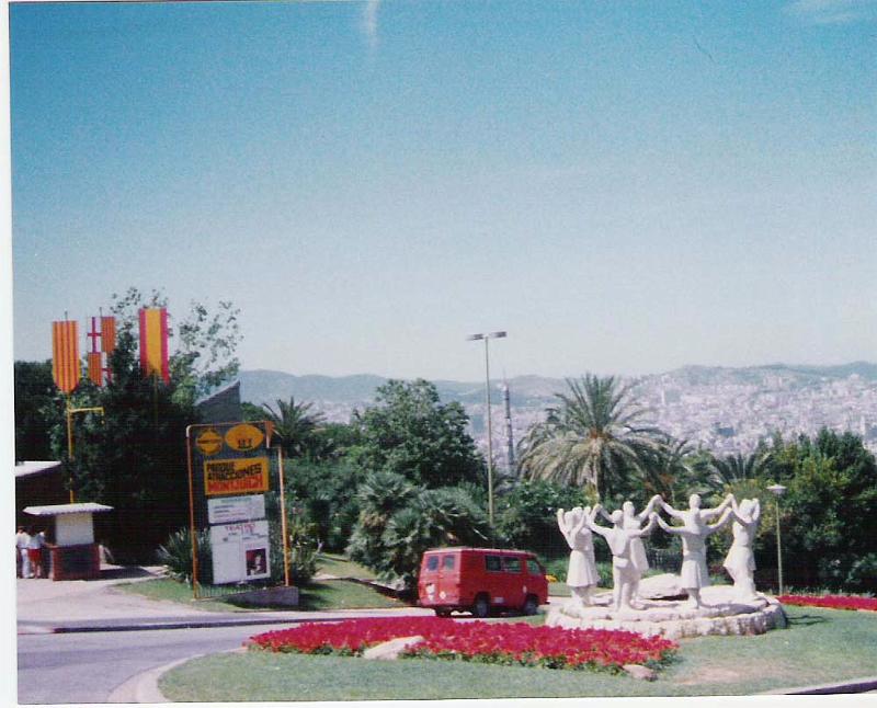 montjuif,les danseurs de sardane.jpg - Montjuic,les danseurs de sardane
